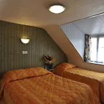 Hotell De La Grotte 2*