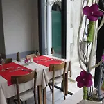 Hotell De La Grotte Aix-les-Bains
