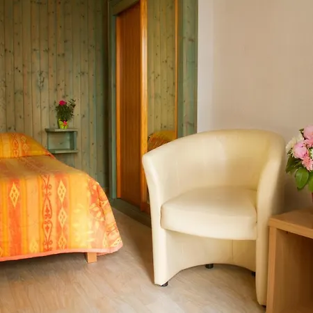 Otel De La Grotte Aix-les-Bains