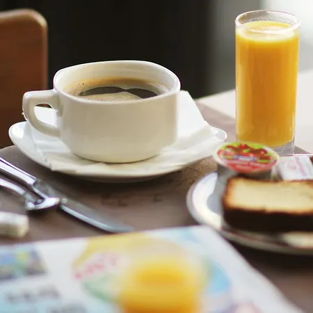 De La Grotte Otel Aix-les-Bains