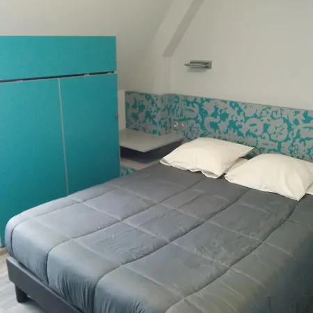 De La Grotte Aix-les-Bains