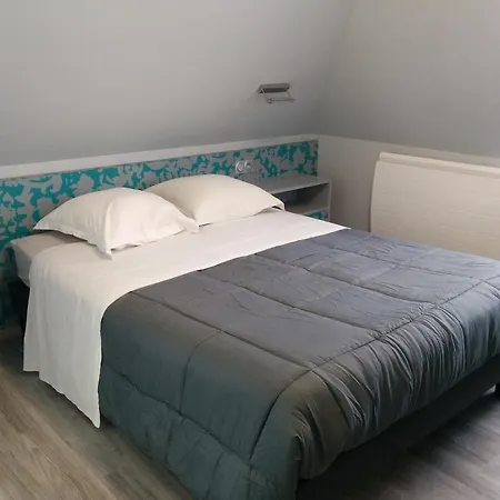 De La Grotte Aix-les-Bains