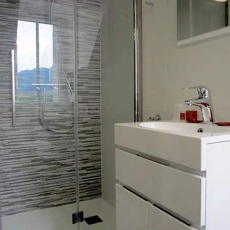 Hotell De La Grotte Aix-les-Bains