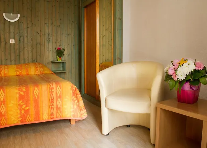 Hotell De La Grotte Aix-les-Bains